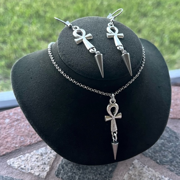 Ankh set with dangly silver spikes stainless steel chain adjustable goth boho - Picture 6 of 13